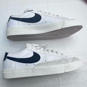 Low Nike Blazers